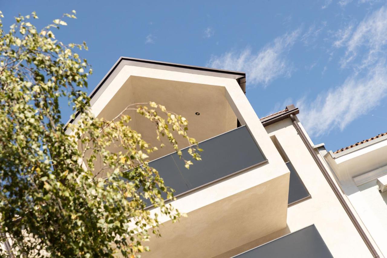 Nice Living Neue- Moderne Apartments Im Herzen Von Brixen - Kostenlose Brixencard - Ideal Fuer Familien, Paare, Geschaeftsreisende Und Allen Urlaubs Hungrigen Extérieur photo