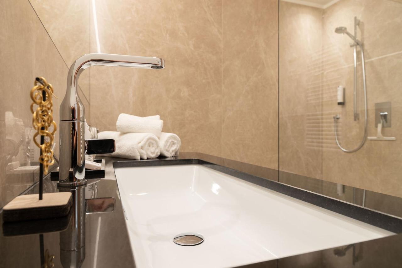 Nice Living Neue- Moderne Apartments Im Herzen Von Brixen - Kostenlose Brixencard - Ideal Fuer Familien, Paare, Geschaeftsreisende Und Allen Urlaubs Hungrigen Extérieur photo